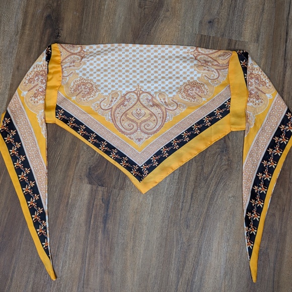 *Free with Purchase* Bandana Print Scarf Top Tube Sleeveless Strapless Paisley - Picture 3 of 6